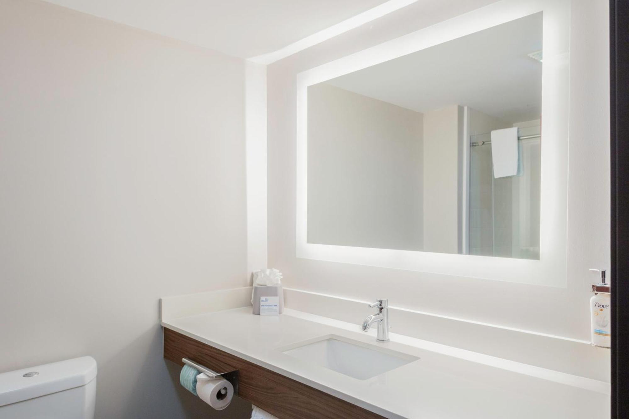 Holiday Inn Express Florence Northeast By Ihg Eksteriør billede